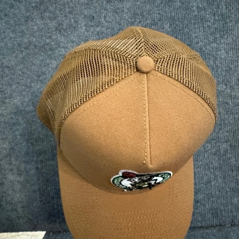 New Era 9FORTY Boston Celtics Trucker Hat Tan Wheat Snapback Mesh NBA Cap